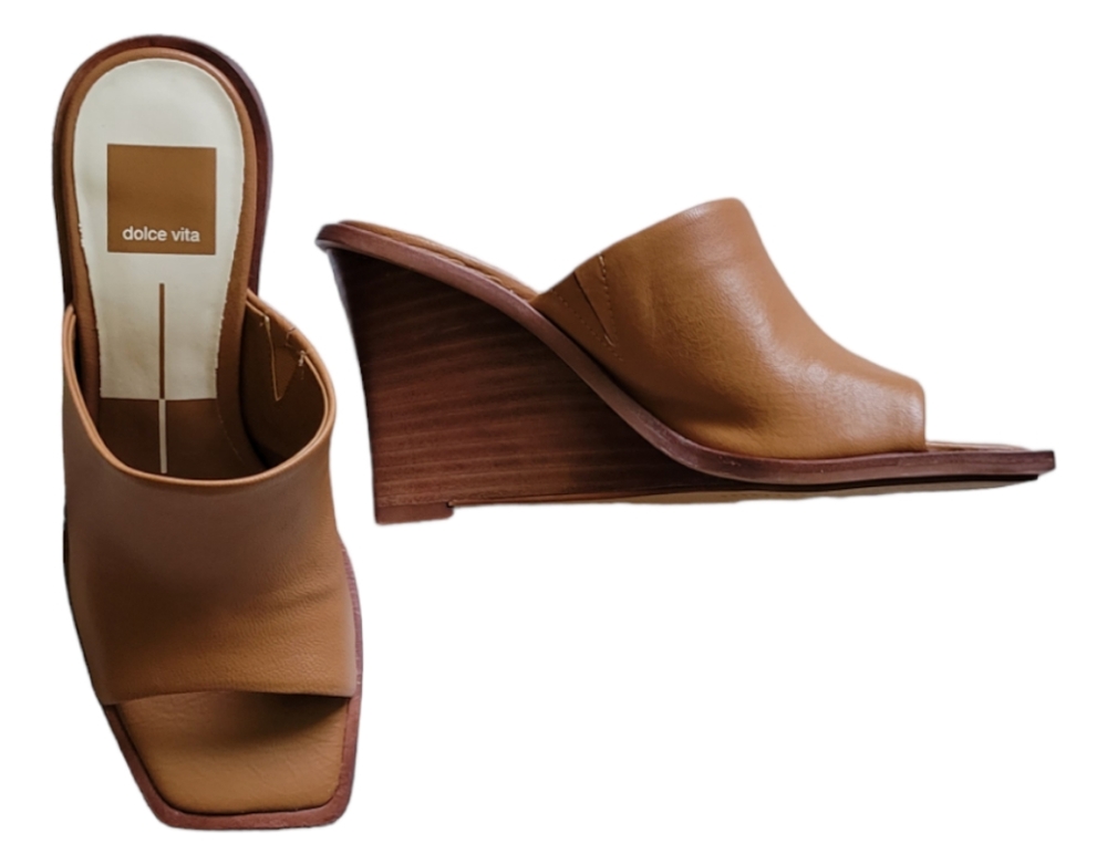 Dolce Vita Tan Sandals with Minimalist Design